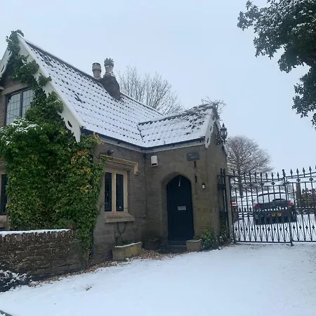 펜션 2 Bedroom Cosy With Hot Tub In Hambrook Close To Centre