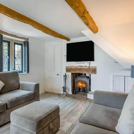 펜션 2 Bedroom Cosy With Hot Tub In Hambrook Close To Centre 브리스틀