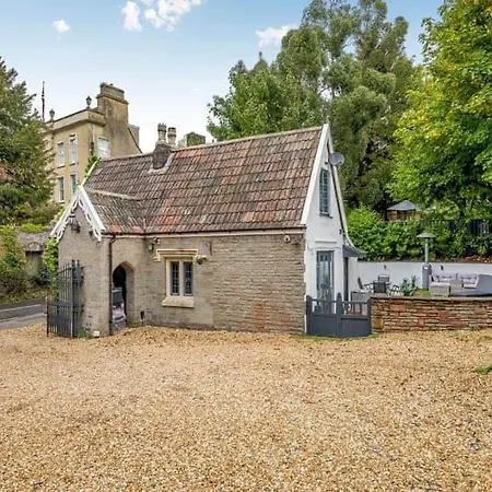 2 Bedroom Cosy With Hot Tub In Hambrook Close To Centre Сasa de vacaciones *