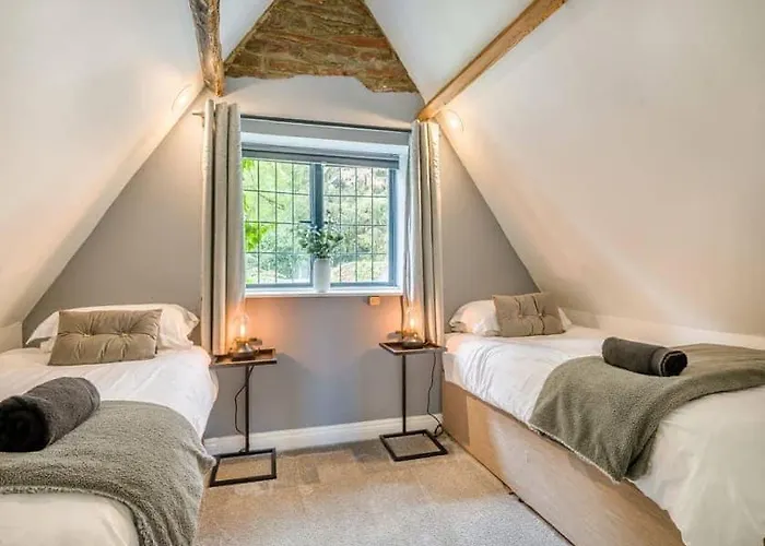 2 Bedroom Cosy With Hot Tub In Hambrook Close To Centre Casa vacanze *