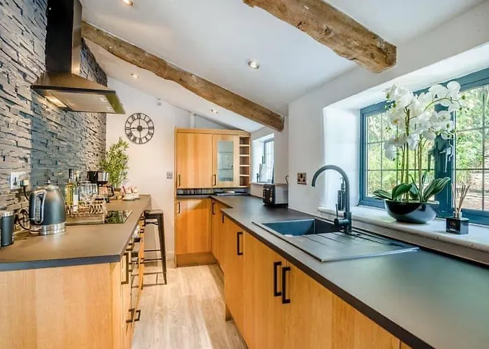 2 Bedroom Cosy With Hot Tub In Hambrook Close To Centre Casa vacanze Bristol