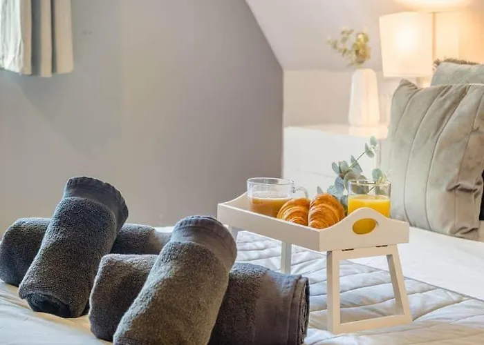 2 Bedroom Cosy With Hot Tub In Hambrook Close To Centre Casa vacanze